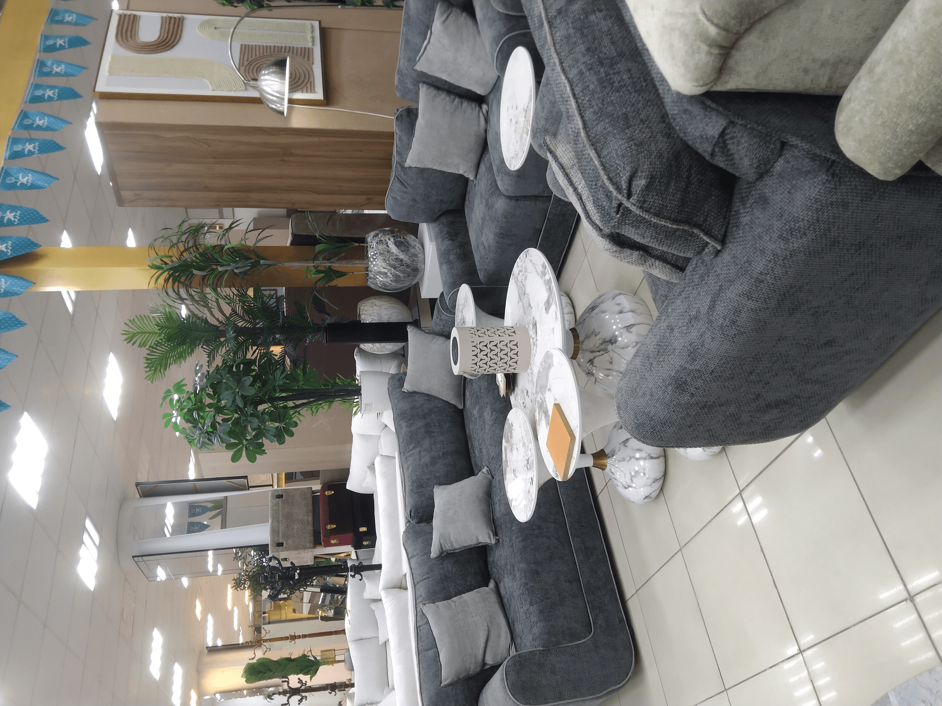 أثاث ومكيفات وسكراب